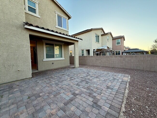 Building Photo - TWO STORY 3 BED 2.5 BATH HOME WITH SOLAR.