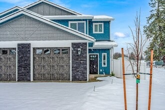 Building Photo - Brand New 3 bed 2.5 townhome