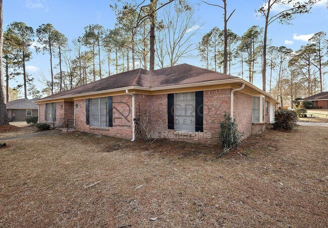 Building Photo - 816 Winthrop Cir