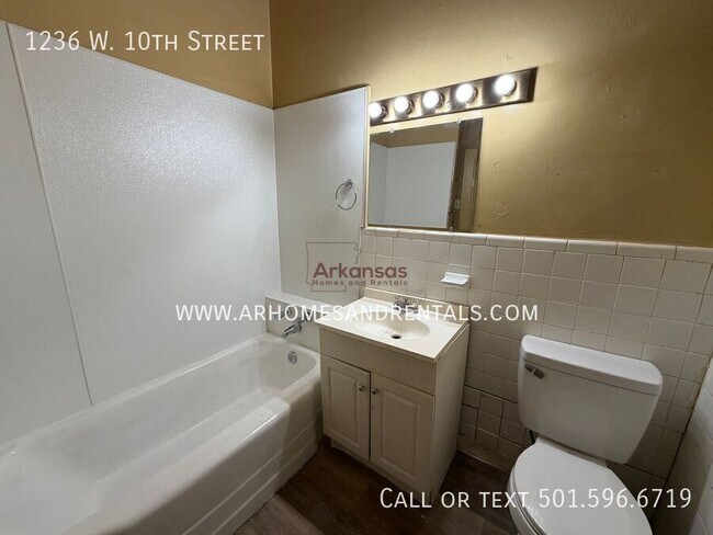 Building Photo - 1236 W 10th St