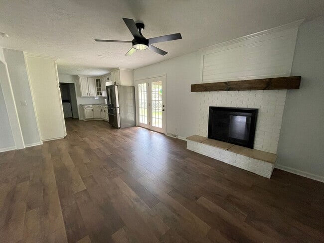 Building Photo - Great Location in Nixa!