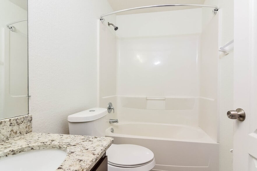 Building Photo - 8179 Woodvine Cir