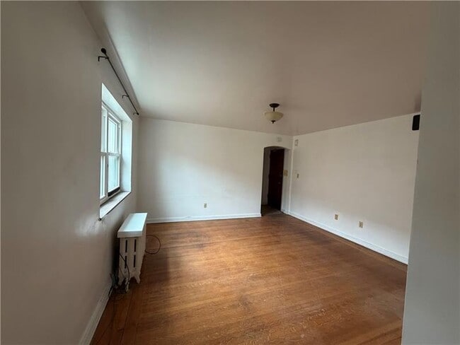 Building Photo - 5839 Darlington Rd