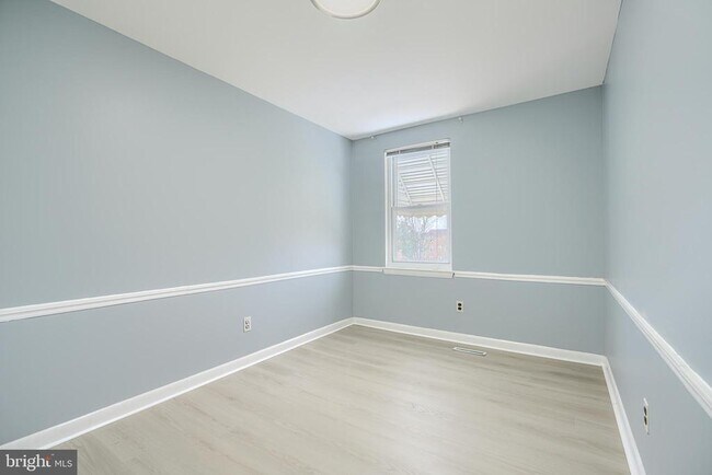 Building Photo - 1205 Ashland Ave
