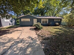 Building Photo - 10927 Bennington Ave