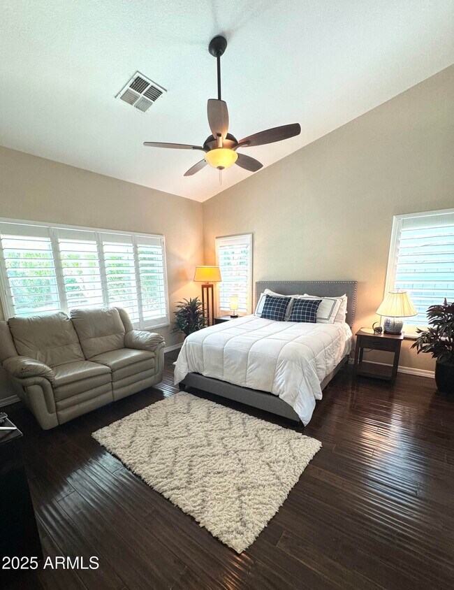 Building Photo - 4435 E Cathedral Rock Dr