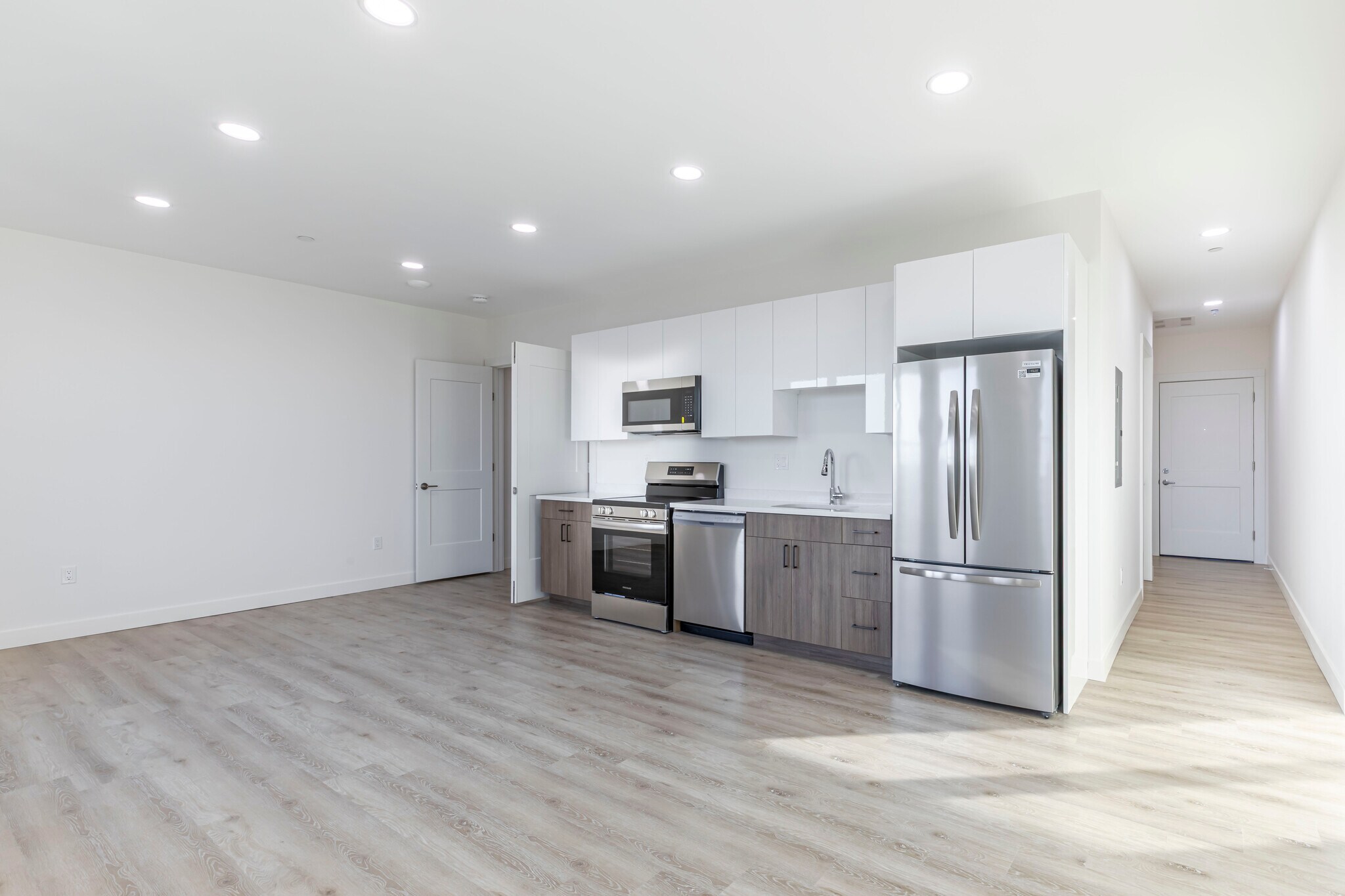 Building Photo - 319 Broadway