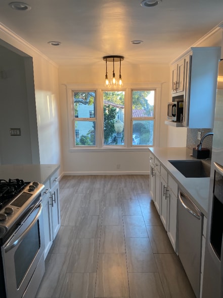 Building Photo - 5351 Packard St