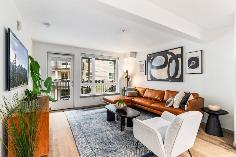 Building Photo - 2950 NE 11th St