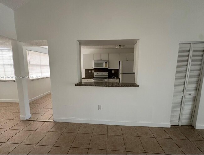 Building Photo - 4659 NW 97th Ct