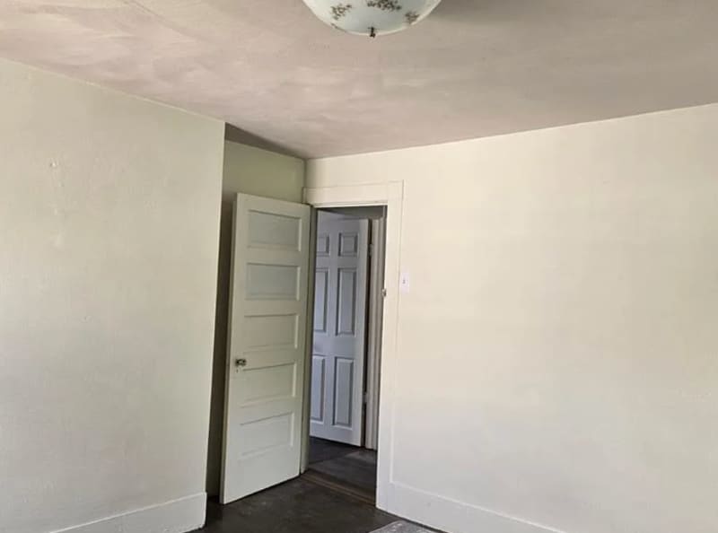 Building Photo - 708 Napoleon St