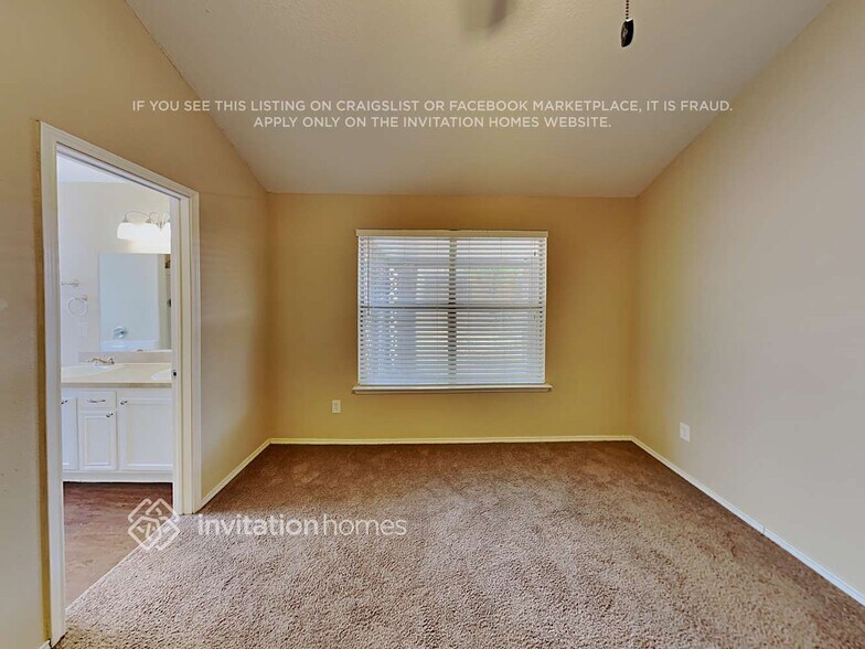 Building Photo - 10200 Cypress Hills Dr