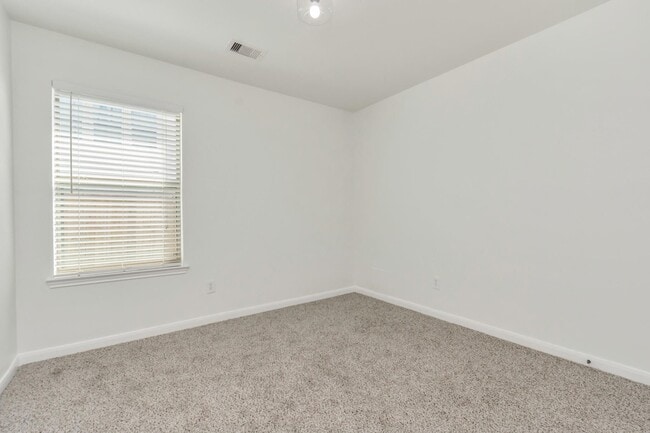 Building Photo - 7019 Parkford Meadow Dr