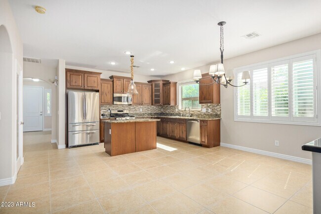 Building Photo - 4010 E Expedition Way