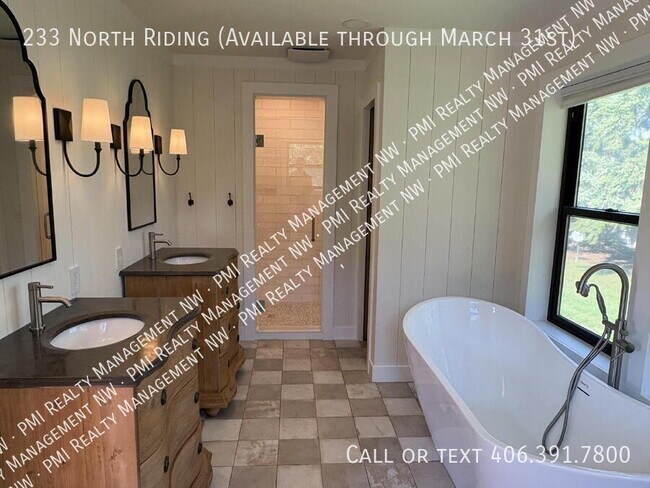 Building Photo - 233 N Riding