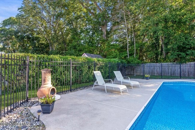 Building Photo - 23 Barbara Ln