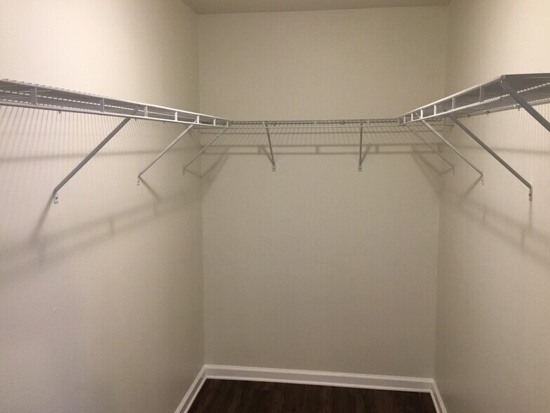 Building Photo - 71 Spring Ridge Dr