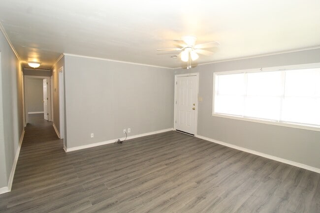 Building Photo - 2418 W Wedington Dr