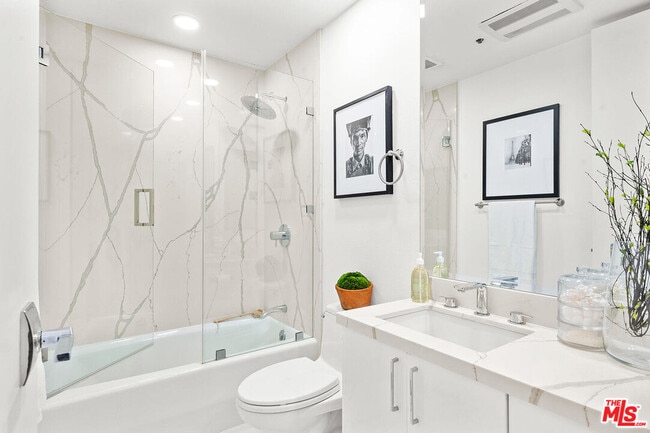 Building Photo - 10750 Wilshire Blvd