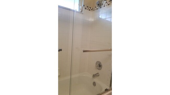 Building Photo - 5810 Garden Lakes Majestic