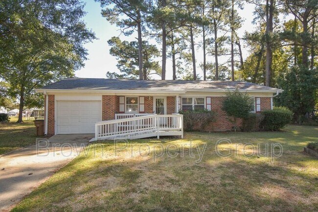 Primary Photo - 1 Lee Ct