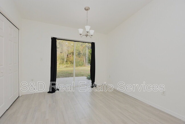 Building Photo - 1035 Fox Lake Dr