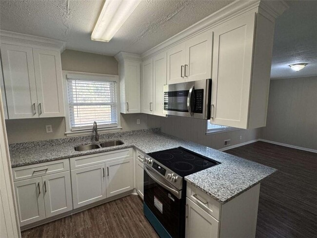 Building Photo - 437 Lockridge Ln