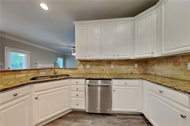 Building Photo - 2564 Dolostone Way
