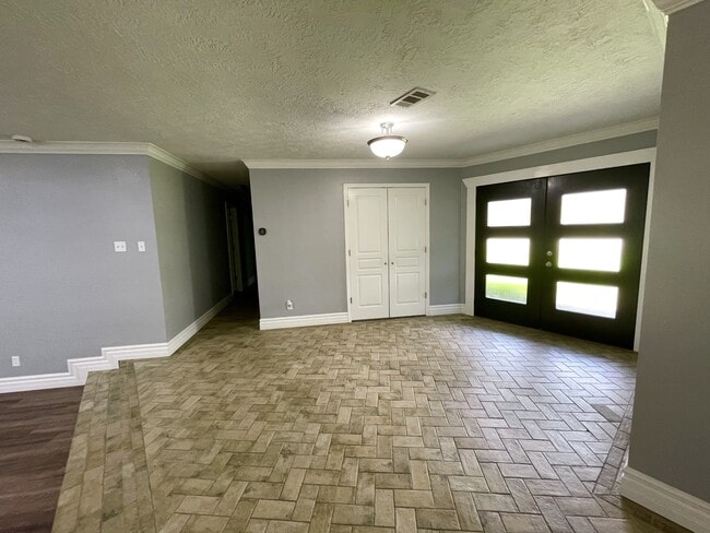 Building Photo - 1365 Wisteria St