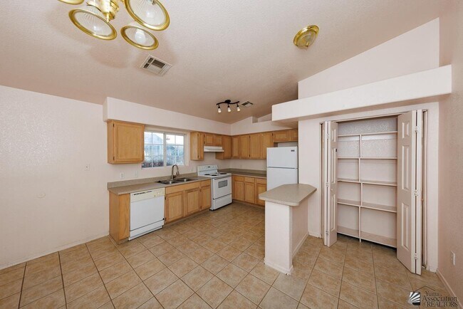 Building Photo - 9672 E 38th St