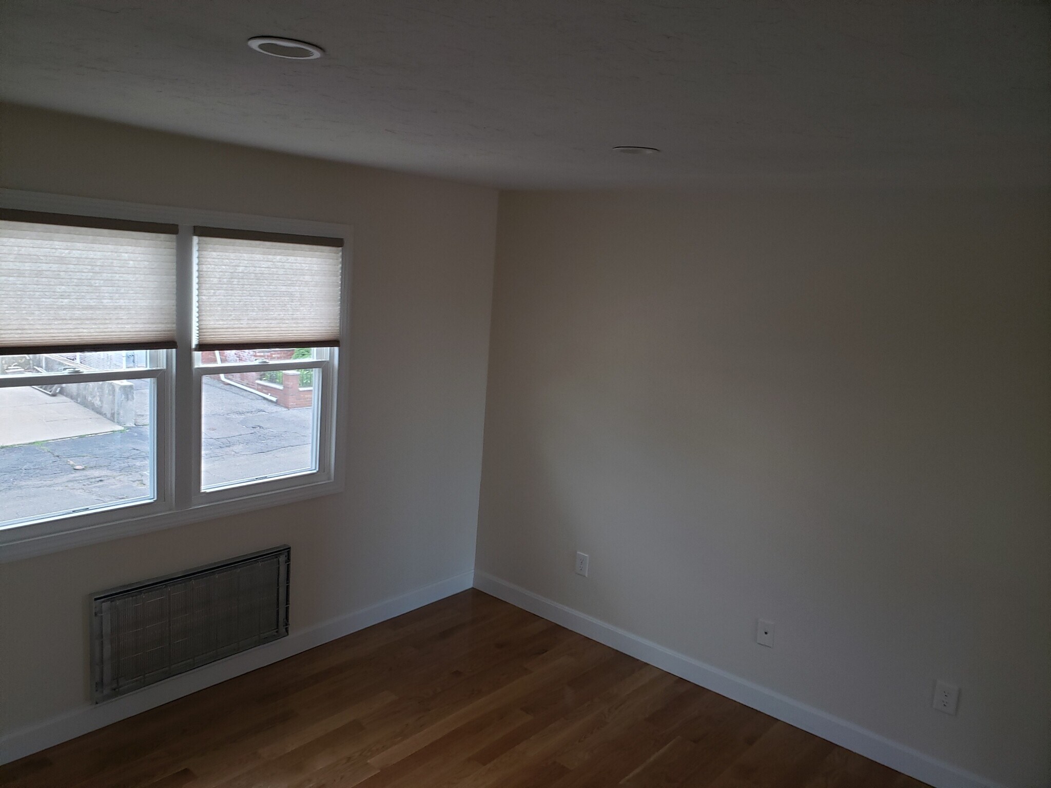 2nd br - 48 Hauman St