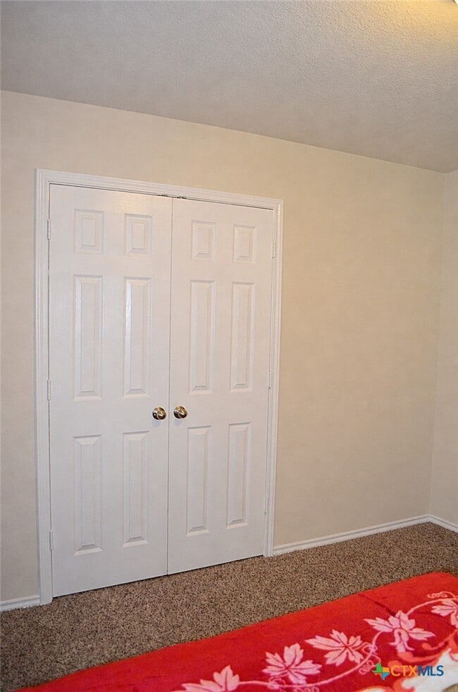Building Photo - 120 Viva Dr