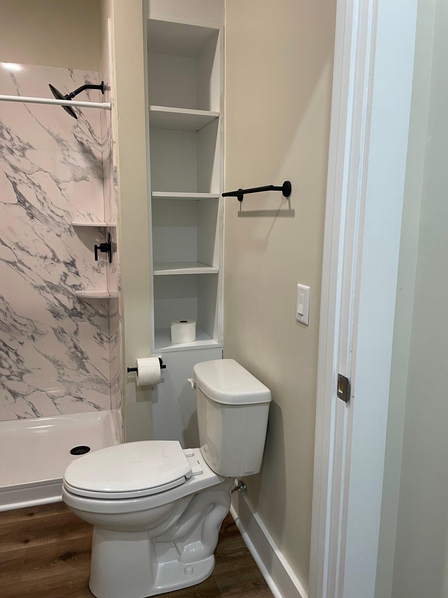 Bath right-hand side - 151 E Allen St