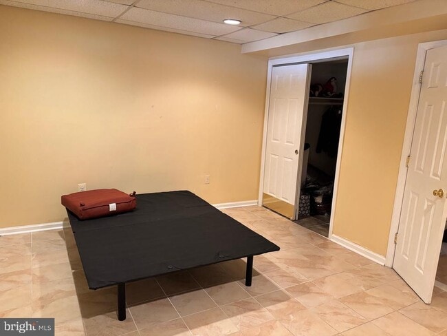 Primary Photo - 7208 PURPLE Ave