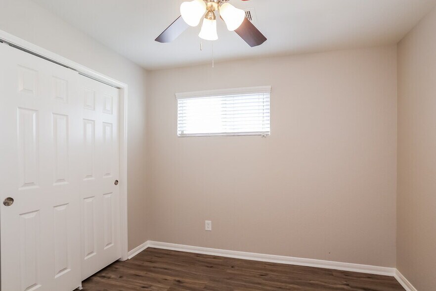 Building Photo - 9969 Kingfisher Dr