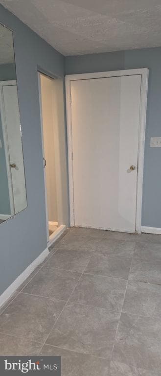 Building Photo - 323 Lindera Ct