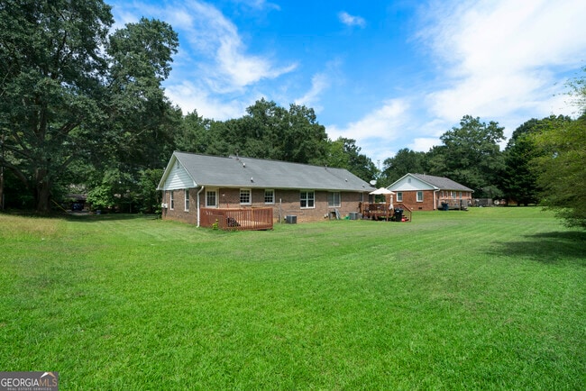Building Photo - 256 Powder Springs St