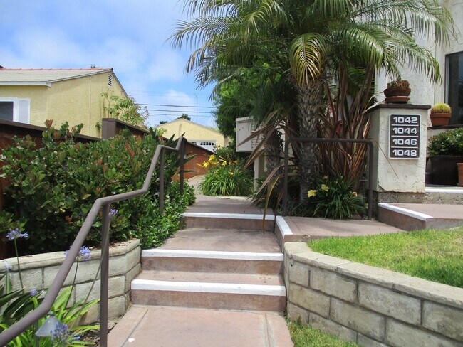 Building Photo - 1046 Opal St