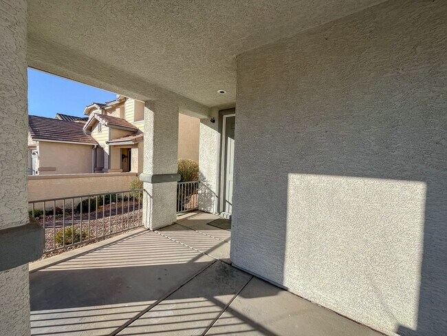 Building Photo - **$500 OFF MOVE IN BY 08/07/2026**Charming Two-Story Home In the Heart of Summerlin with Pool