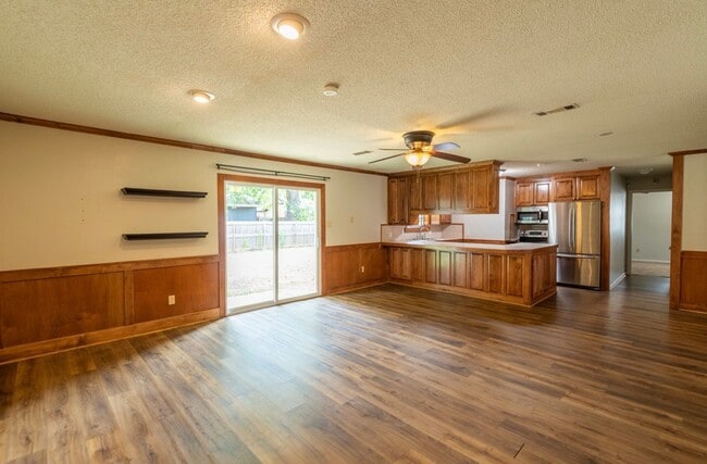 Building Photo - 1016 Grayland Dr