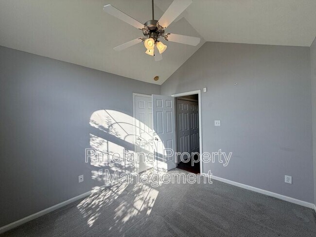 Building Photo - 641 Corsegan Rd