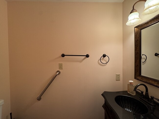 Building Photo - 128 Bokoshe Cir