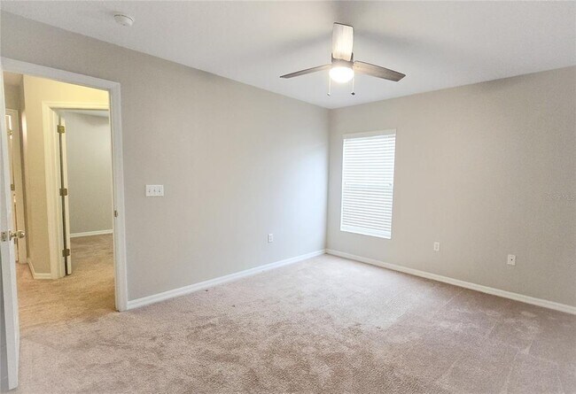 Building Photo - 6955 Lake Eaglebrooke Dr