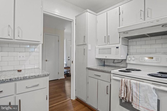 Building Photo - 2608 Sigmona St