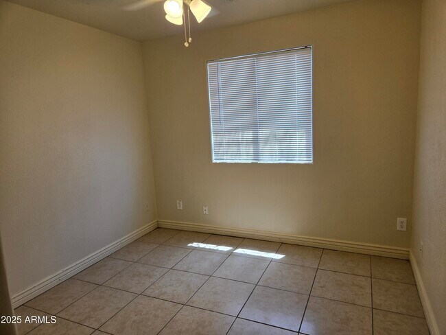 Building Photo - 1807 W Tonto St