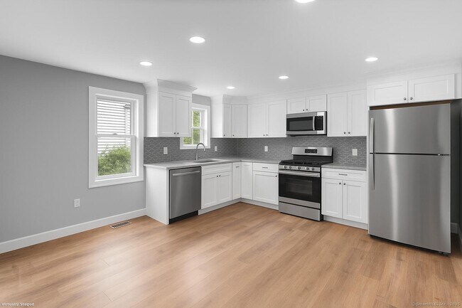 Primary Photo - 389 Highland Ave