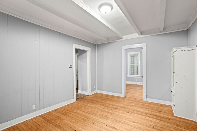 Building Photo - Bartlett Lower