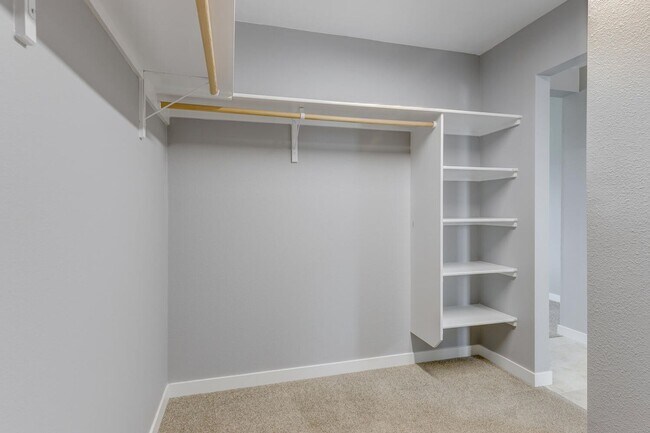 Building Photo - Very Clean 4 Bed/2.5 Home In Kuna!