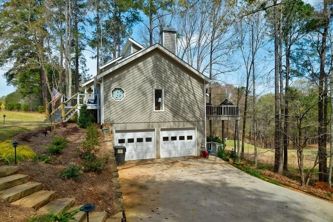 Building Photo - 1900 Snug Harbor Dr