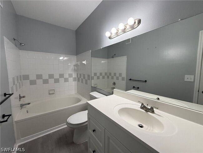 Building Photo - 11480 Villa Grand